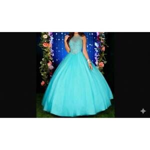 NEW KARISHMA CREATIONS women's prom dress in mint